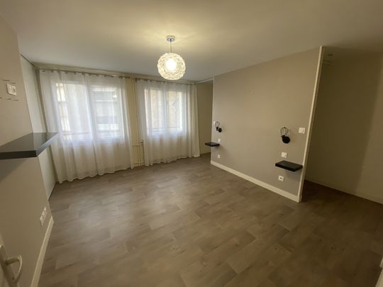A LOUER - Quartier Marronniers - T3 de 79.45m² avec terrasse, parking et cave. - Photo 1