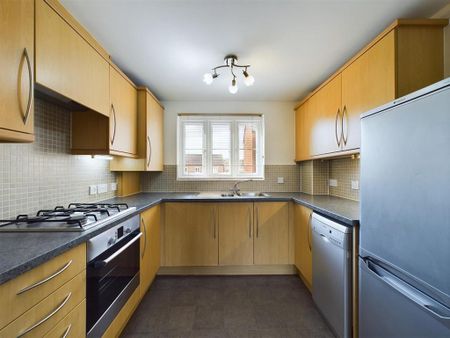 2 bedroom flat to rent - Photo 5
