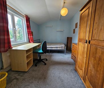 6 Bed Student Accommodation - Photo 2