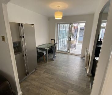 3 bedroom semi-detached house to rent - Photo 6