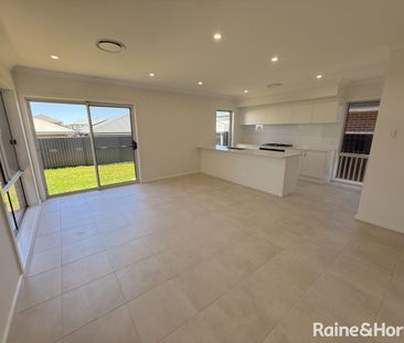 Brand New Modern 3 Bedroom Home - Photo 4