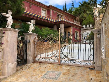 Luxury Villa for rent in Benalmádena, Spain - Photo 5
