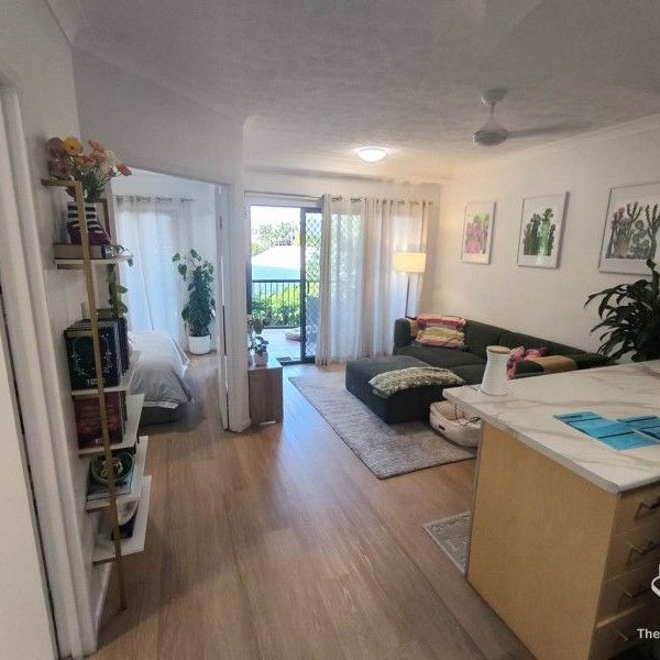 Newly Renovated $650P/W - Photo 1