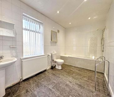 3 bedroom terraced house to rent - Photo 6