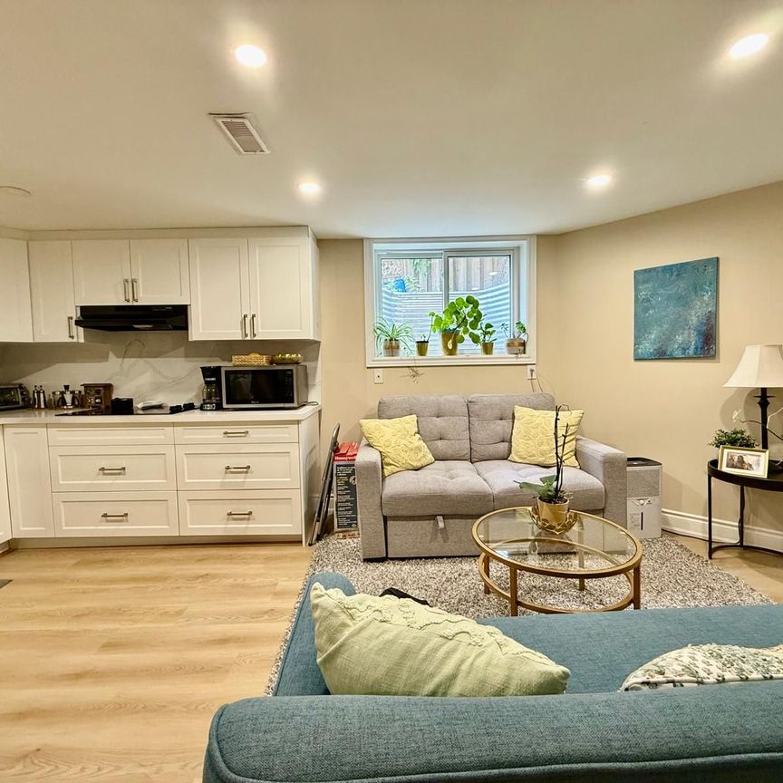 For Lease - 30 Colleen Street, Vaughan, Ontario - Photo 1