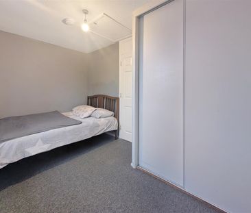 2 Charles Court, Colchester, CO7 9EW - Photo 3