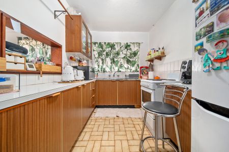 Conveniently Located Unit - Photo 3