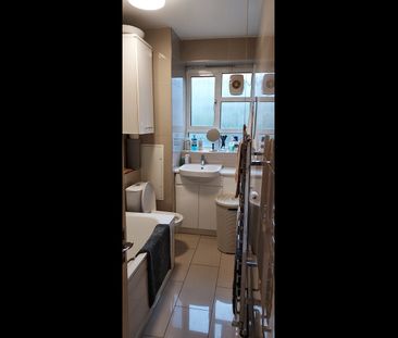 Room in a Shared Flat, Collinson Street, SE1 - Photo 4