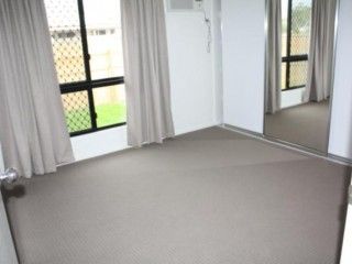 Light Filled Family Home, Quiet Street, Spacious Living and Private Garden - Photo 4