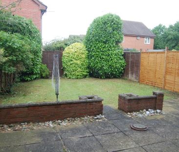 2 bedroom end of terrace house to rent - Photo 5