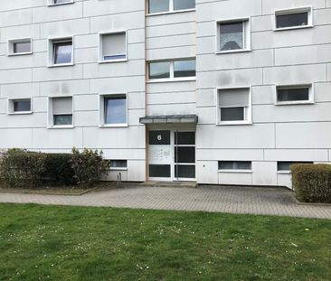 3-Zimmer-Wohnung mit Balkon in Schwalbach am Taunus - Foto 1