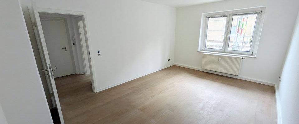 ++ frisch renovierte 2-Raum-Wohnung - mit Einbauküche, Tageslichtbad & Gartenoption (Reinsdorf) ++ - Photo 1