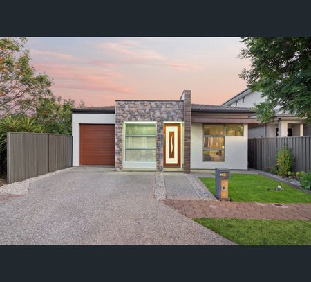 10 Madden Avenue, Glandore, SA 5037 - Photo 2