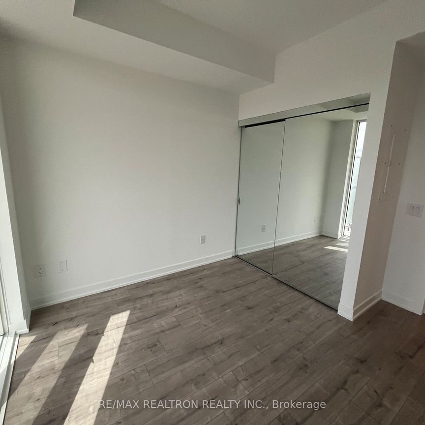 For Lease - 220 Missinnihe Way Unit# 817, Mississauga, Ontario - Photo 1