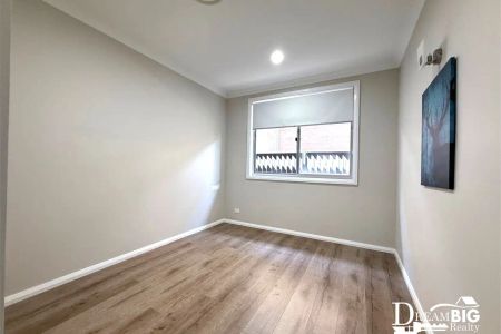 “Luxury Single-Storey Family Home With 3 Living Areas!” - Photo 5