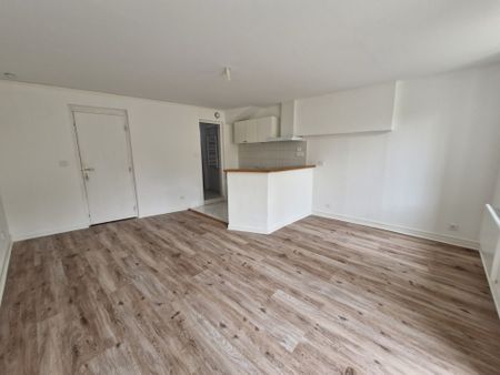 Location Appartement 1 pièce 25m² CONDRIEU 69420 - Photo 2