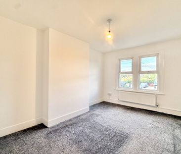 2 bed House Rectory Road, SS5 - Photo 4