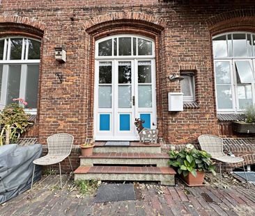 Detern - Leben im historischen Bahnhof! Geräumige Wohnung auf zwei ... - Foto 1