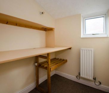 2 bedroom semi-detached house to rent - Photo 1