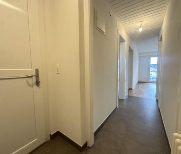 Appartement rénové de 3.5 pièces au 3ème étage à Gimel - Photo 1