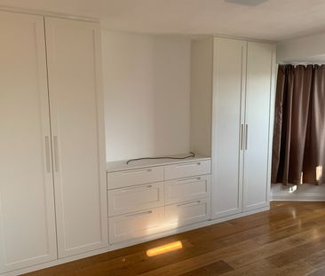 4 Bed Semi-Detached House, Linkside, N12 - Photo 6