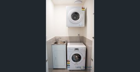 Bright & Sunny Apartment - Photo 3