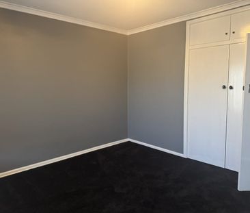 Neat 2 Bedroom Unit Close To CBD and West School - Photo 1