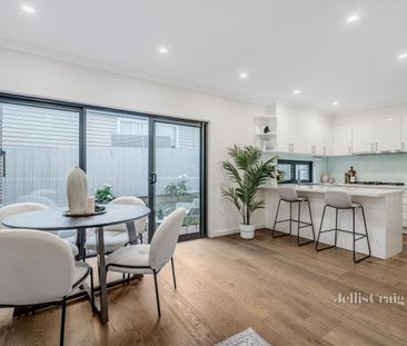 2/14 Stanley Grove, Blackburn - Photo 4