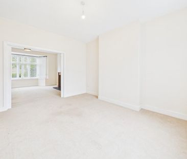 4 bedroom semi-detached house to rent - Photo 2