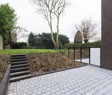 1410, Waterloo - Photo 4