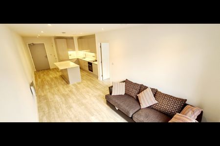 Studio Flat, Queen Street, M3 - Photo 2