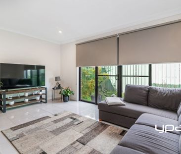 Low Maintenance & Convenient Location - Photo 2