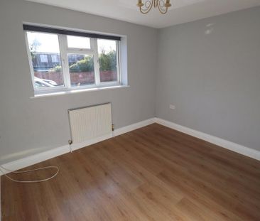 2 bedroom maisonette to rent - Photo 3