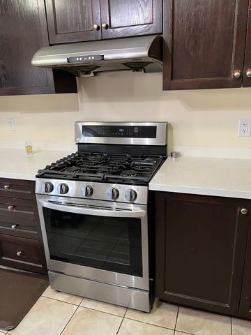 For Lease - 4208 Prudham Avenue, Burlington, Ontario - Photo 2