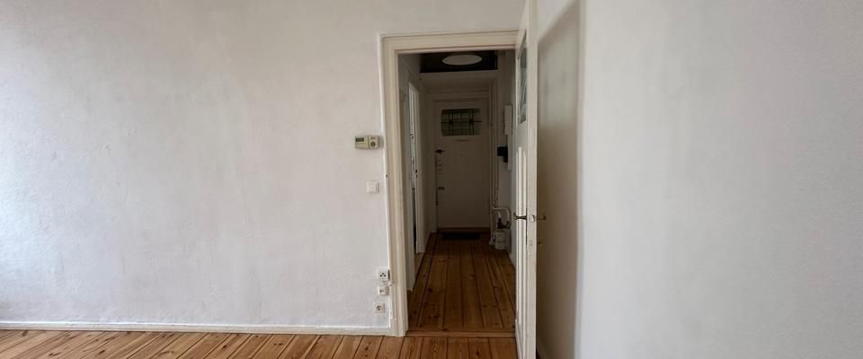 1 Zimmer Altbauwohnung in Charlottenburg/ frei zum 1.12 - Foto 1
