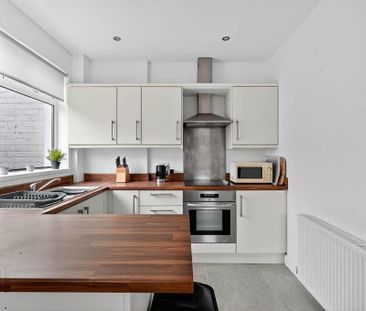 2 Dunraven Park, Belfast, BT5 5LF - Photo 1