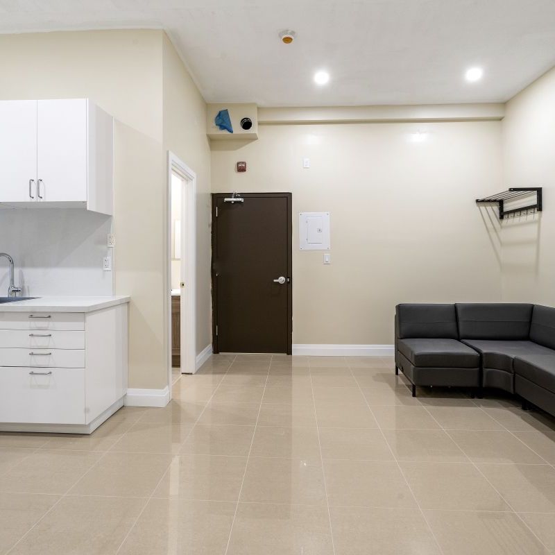 For Lease - 3753 Lake Shore Boulevard Unit# Unit 7, Toronto, Ontario - Photo 1