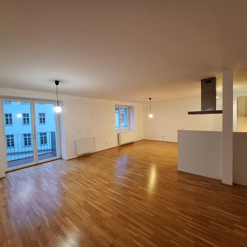Elegante 3 Zimmer Maisonette mit Balkon in der Zollamtstraße 7 zu vermieten (inkl. Fernwärme-Akonto) - Foto 1