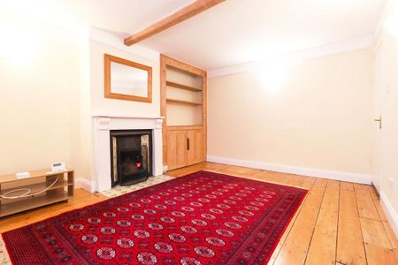 A 1 Bedroom Flat in St Luke`s Road GL53 7JJ - Photo 4