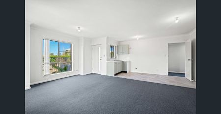 Spacious Family Style - Photo 2