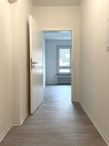 Frisch renovierte 2-Zimmer Wohnung in modernisierter Wohnsiedlung - Photo 3