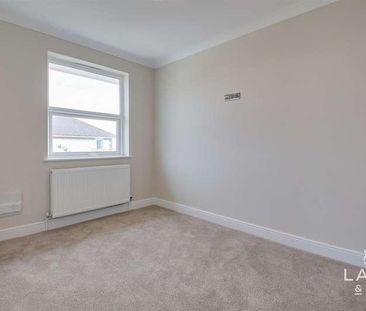 Seaview Heights, Walton On The Naze, CO14 - Photo 2