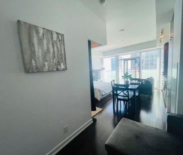 For Lease - 14 York Street Unit# 2004, Toronto, Ontario - Photo 4