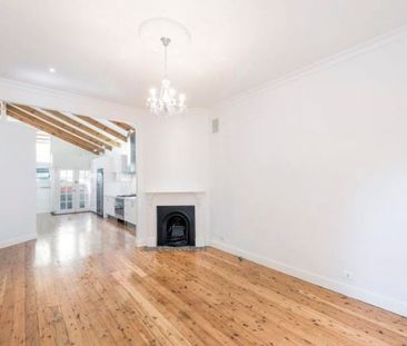 15 Kings Road, Tighes Hill NSW 2297 - Photo 2