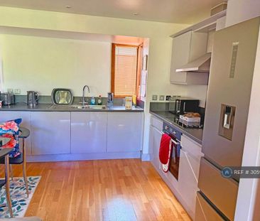 2 bedroom flat to rent - Photo 5