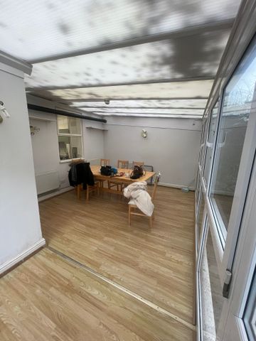 Warner Street - Photo 3