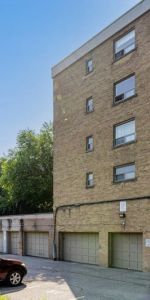 Roxbury Manor - Photo 4