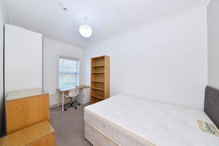 5 bedroom apartment to rent - Photo 2