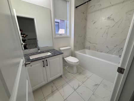 For Lease - 90 Robert Eaton Avenue, Markham, Ontario - Photo 5
