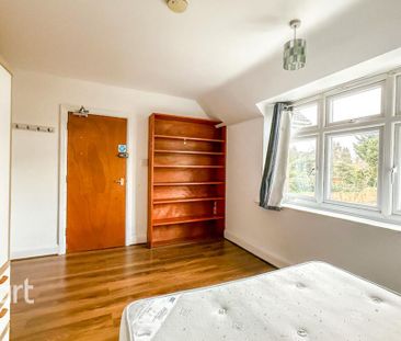 1 bedroom in a house share to rent - Photo 2